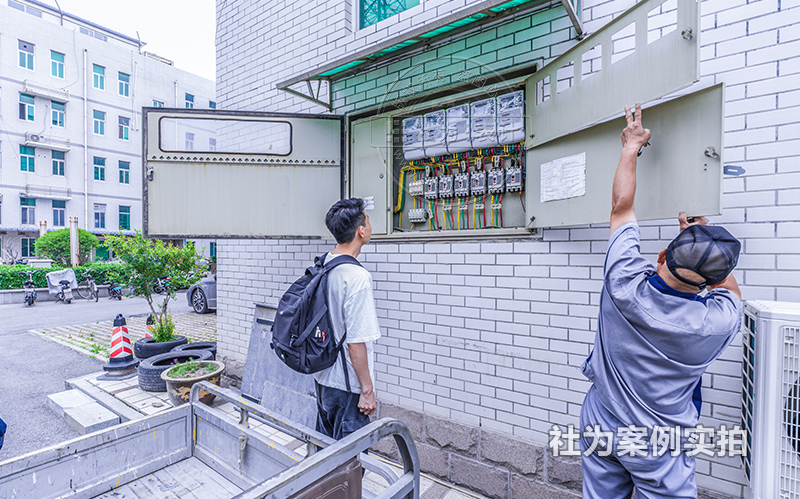 内幕三肖